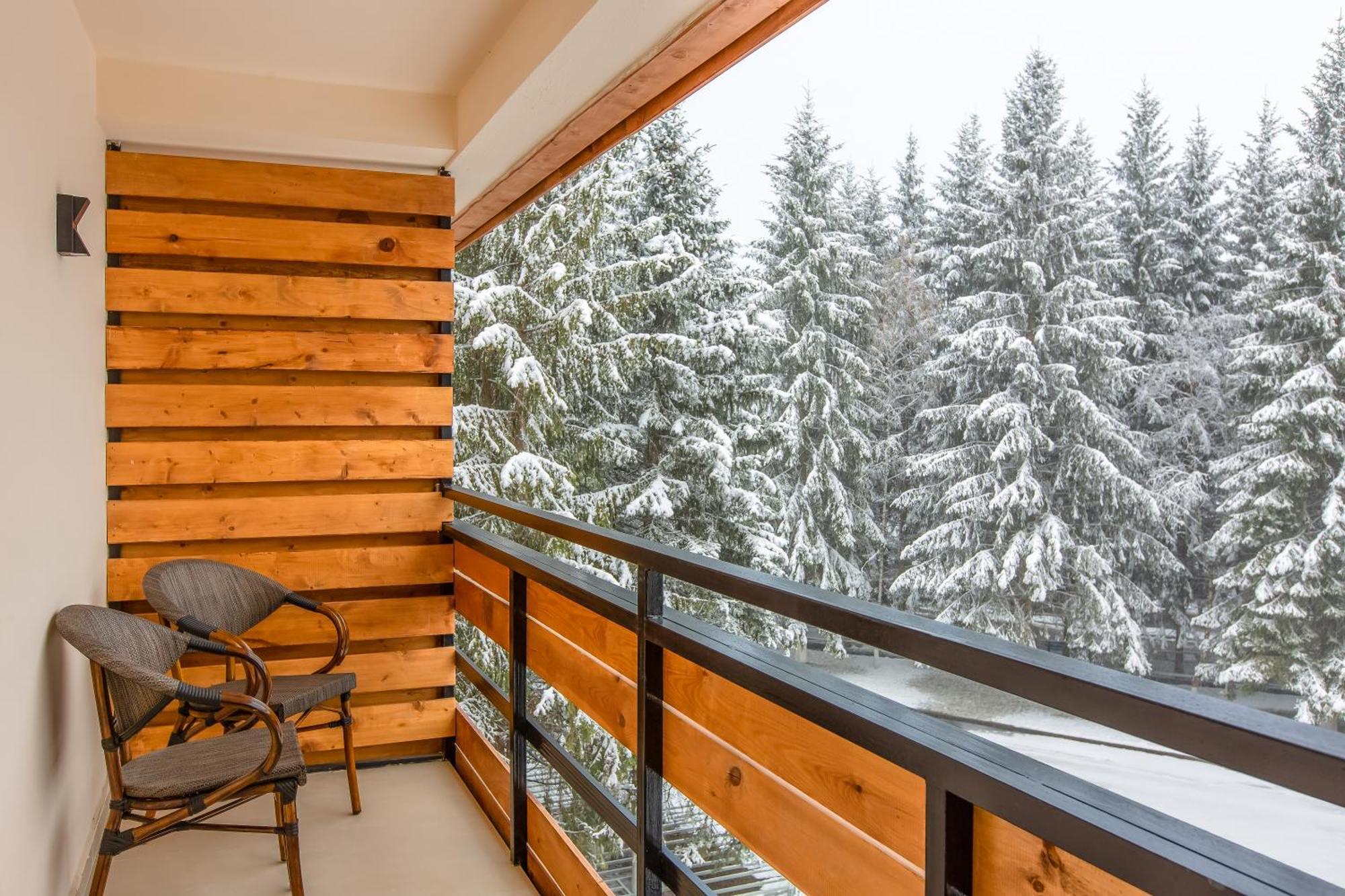 Bakuriani Inn Zewnętrze zdjęcie A balcony